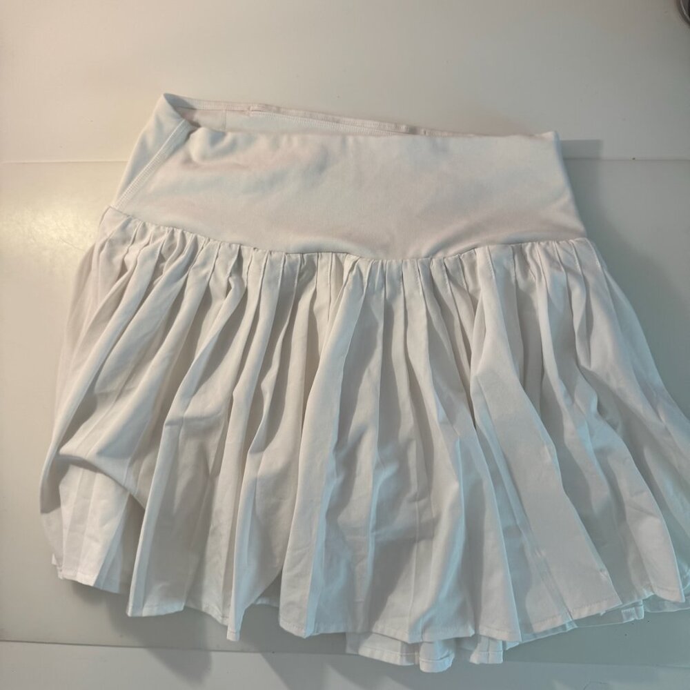 All in Motion White Micro Pleated Skort (New Without Tags) - Size S